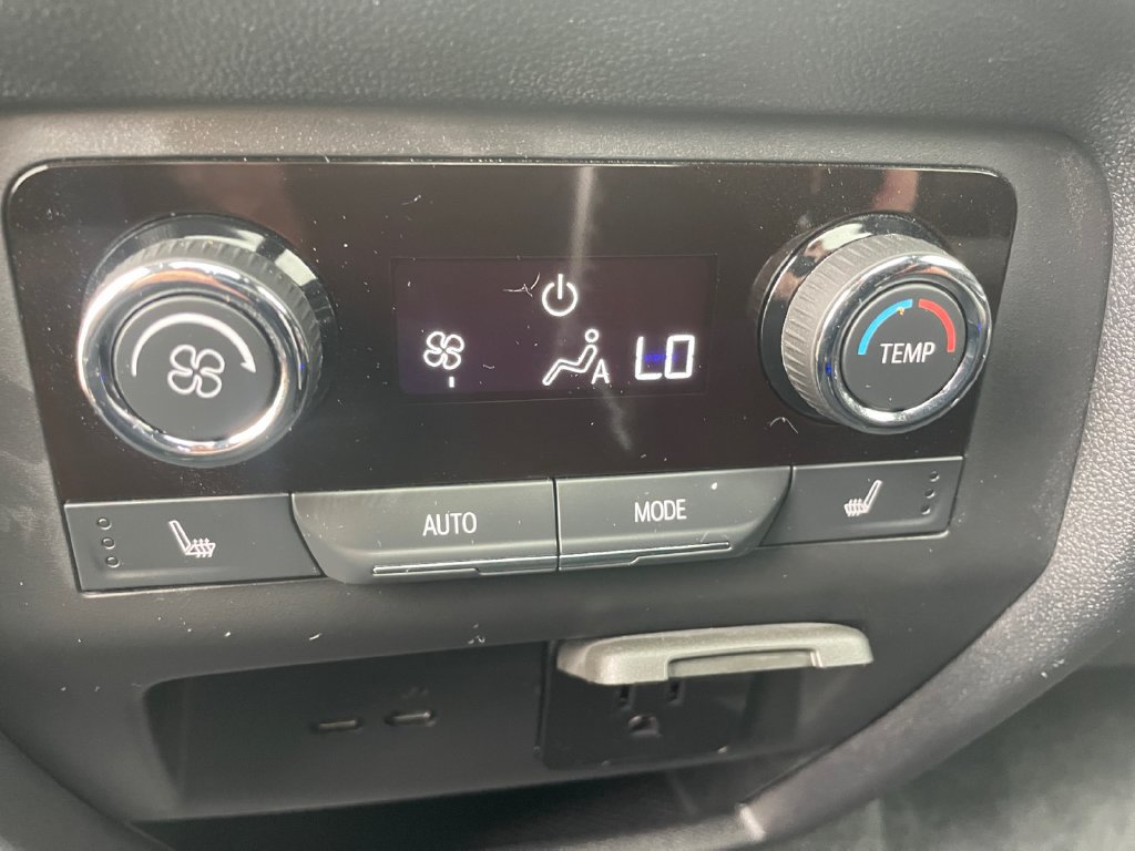 Used 2024 Chevrolet Traverse RS AWD/4WD image 36