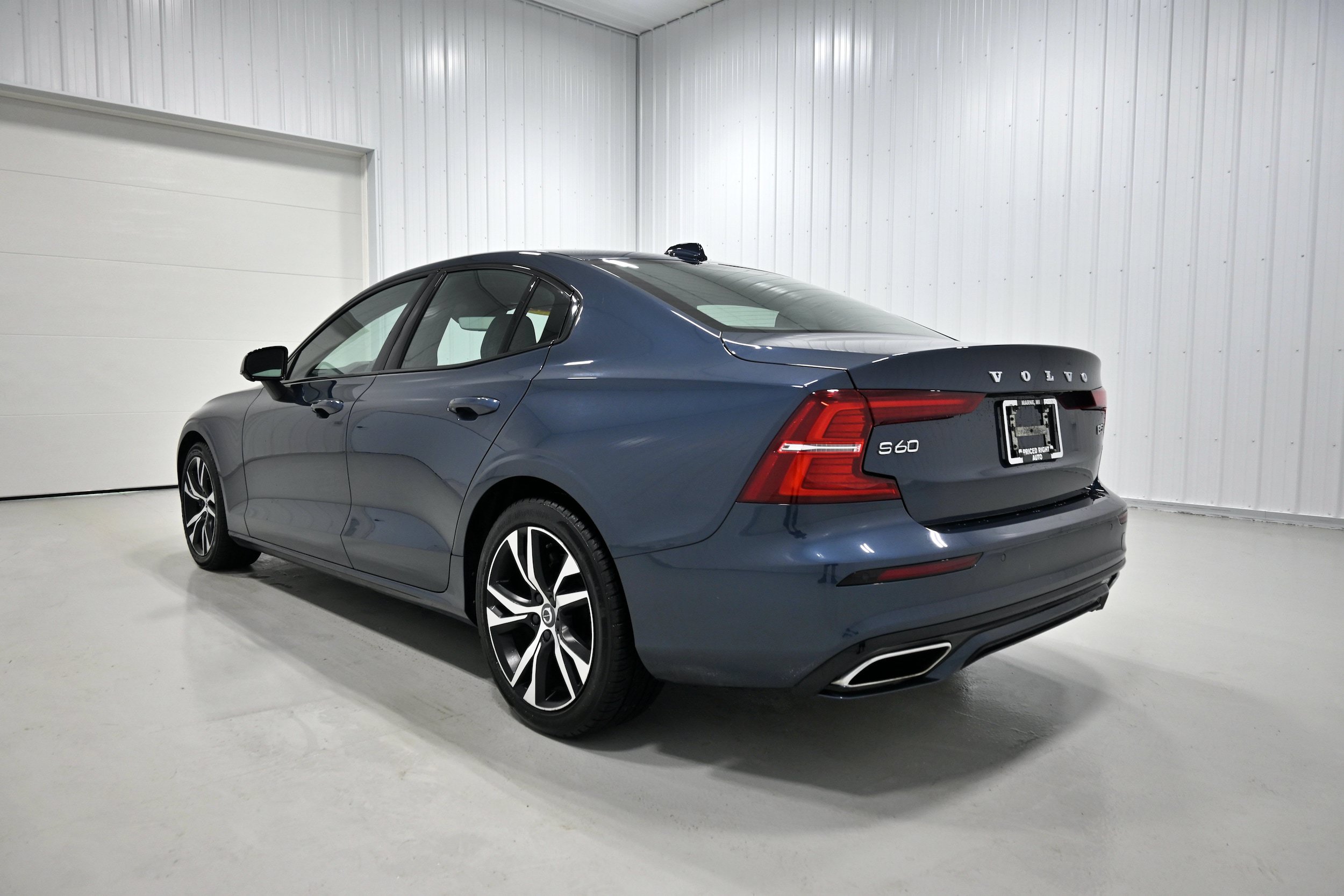 Used 2022 Volvo S60 B5 R-Design AWD/4WD image 33