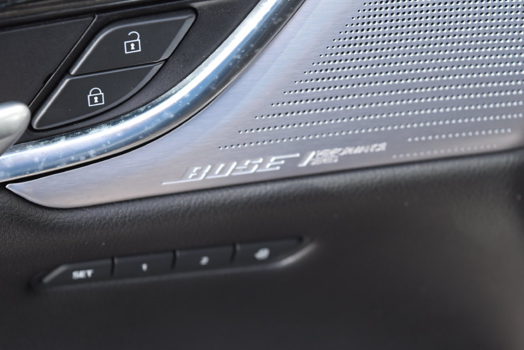 Used 2020 Cadillac XT5 Premium Luxury FWD image 9
