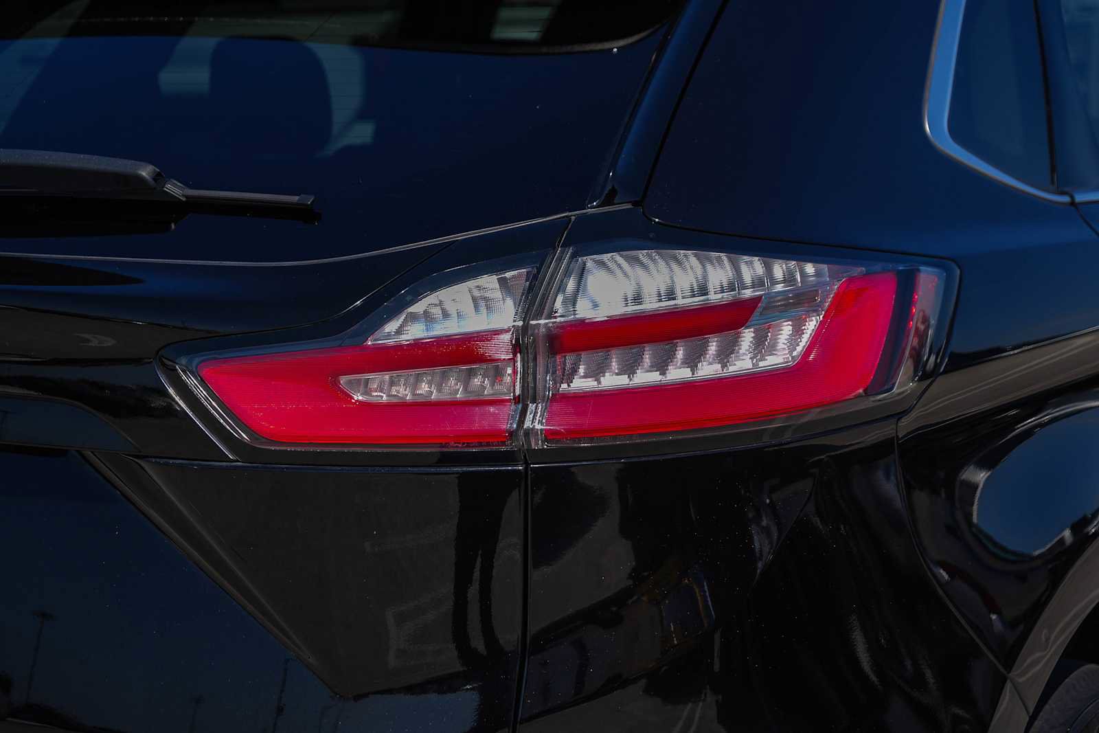 Used 2021 Ford Edge SEL w/ Cargo Accessory Package AWD/4WD image 10