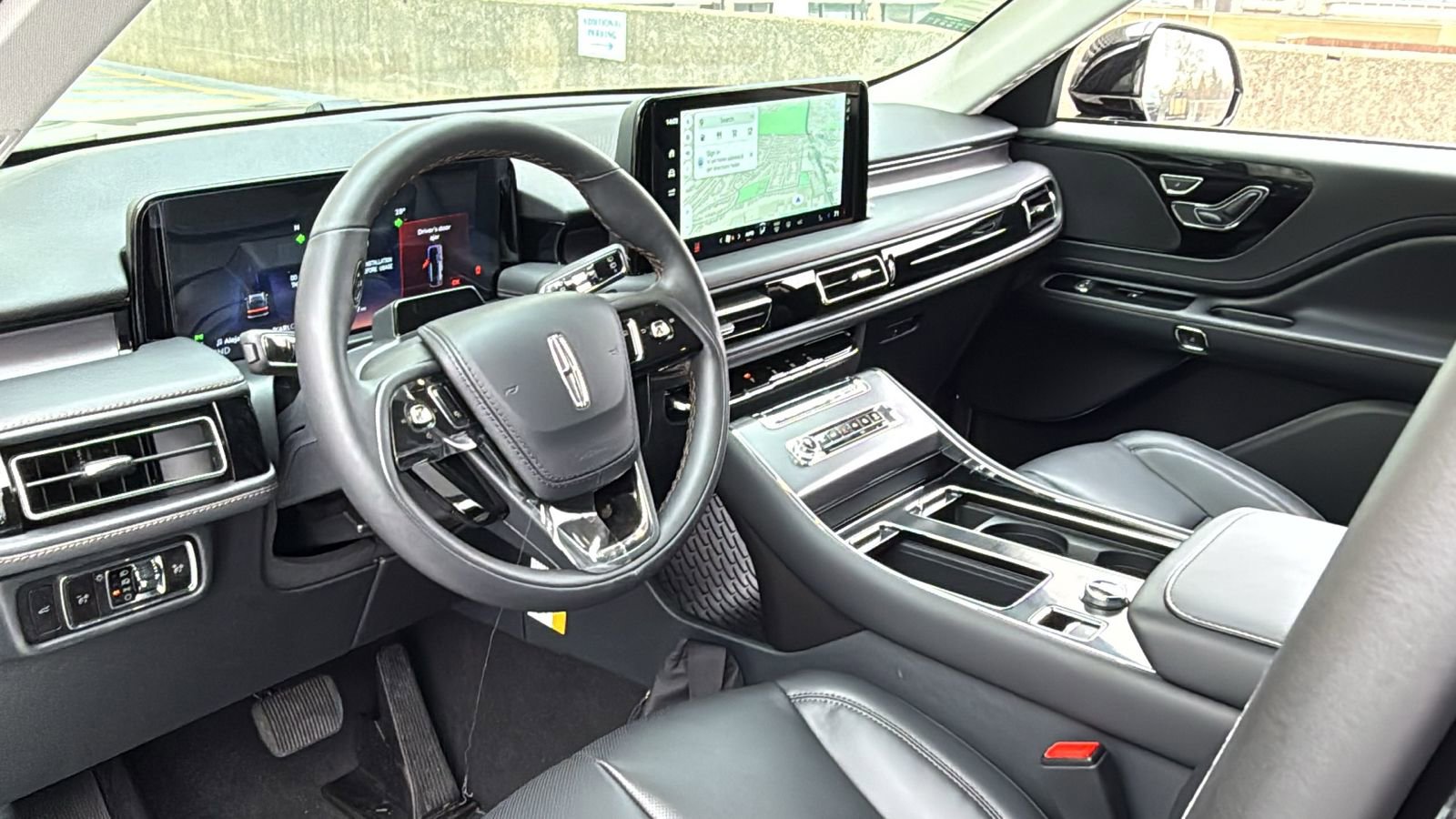 New 2026 Lincoln Aviator AWD image 14