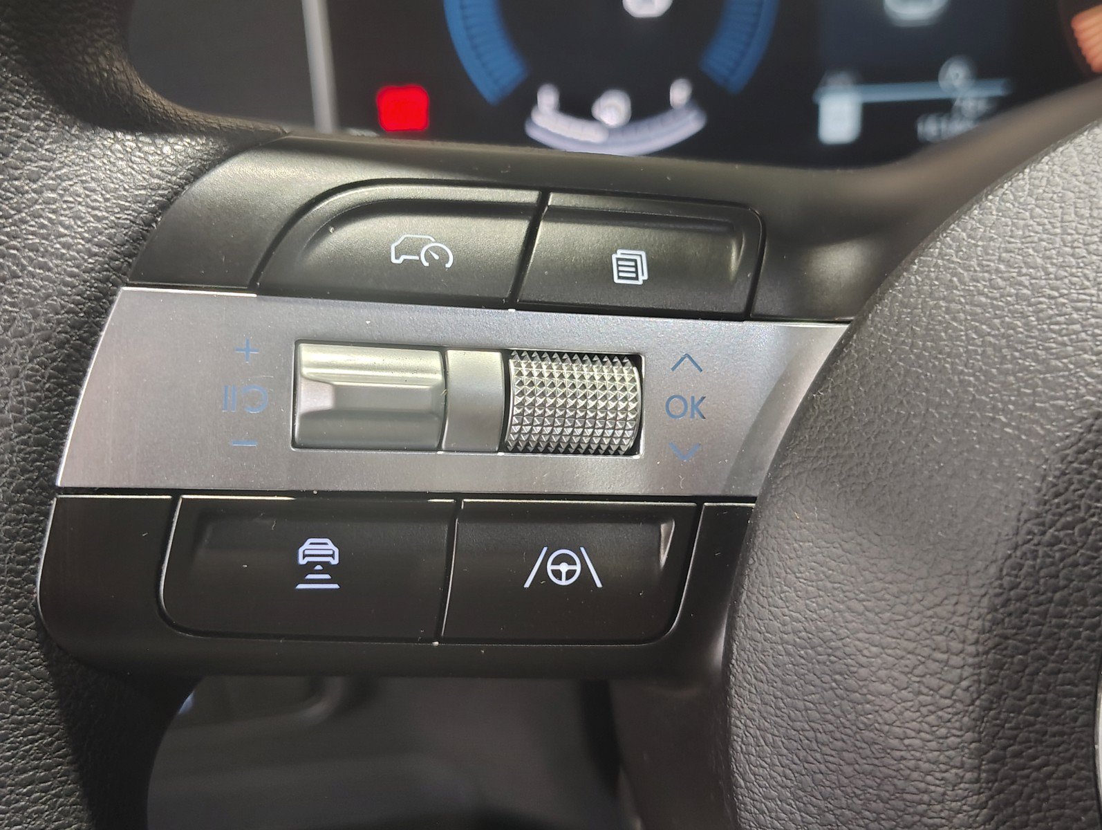 Certified 2025 Hyundai Tucson SE AWD/4WD image 16