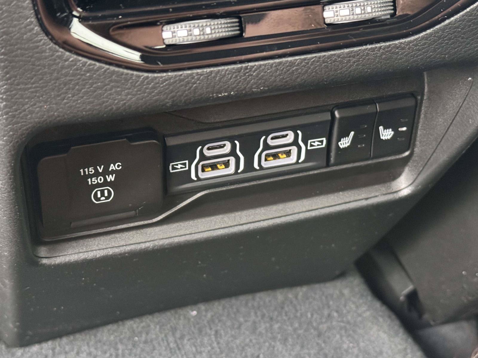 Used 2023 Jeep Grand Cherokee Trailhawk w/ Luxury Tech Group III AWD/4WD image 32