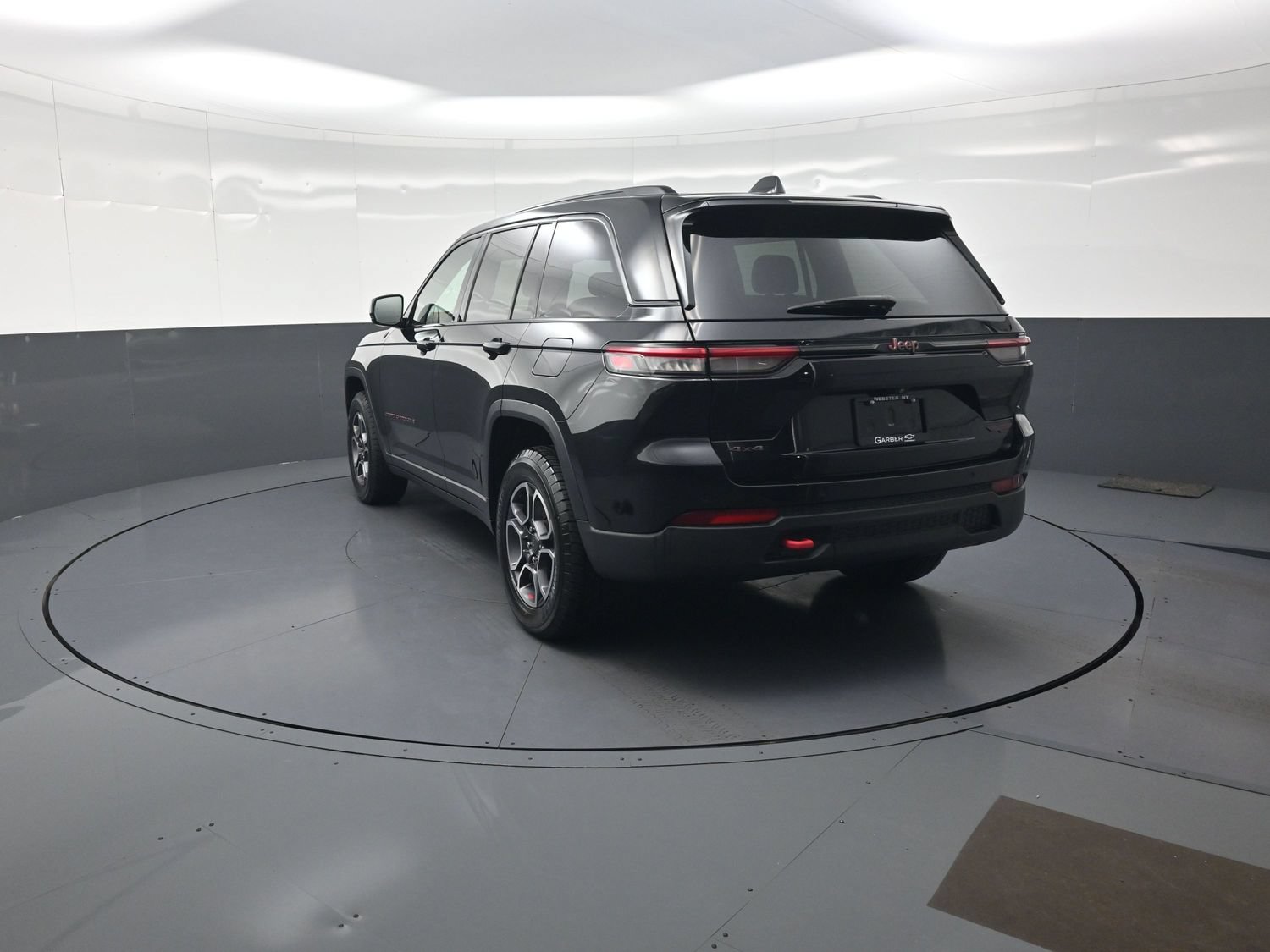 Used 2022 Jeep Grand Cherokee Trailhawk AWD/4WD image 5