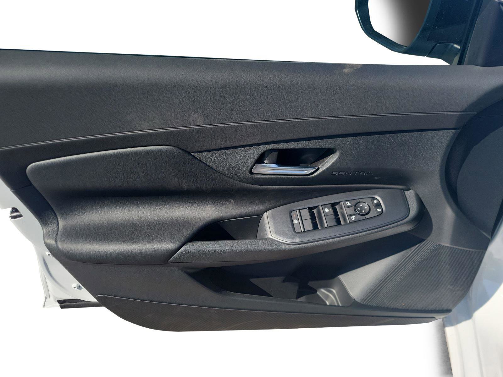 New 2026 Nissan Sentra SV image 9