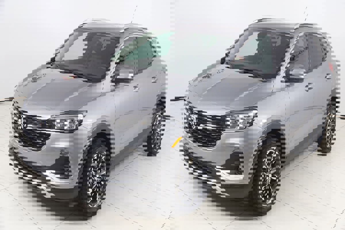 Used 2023 Buick Encore GX Select w/ Safety Package II image 21