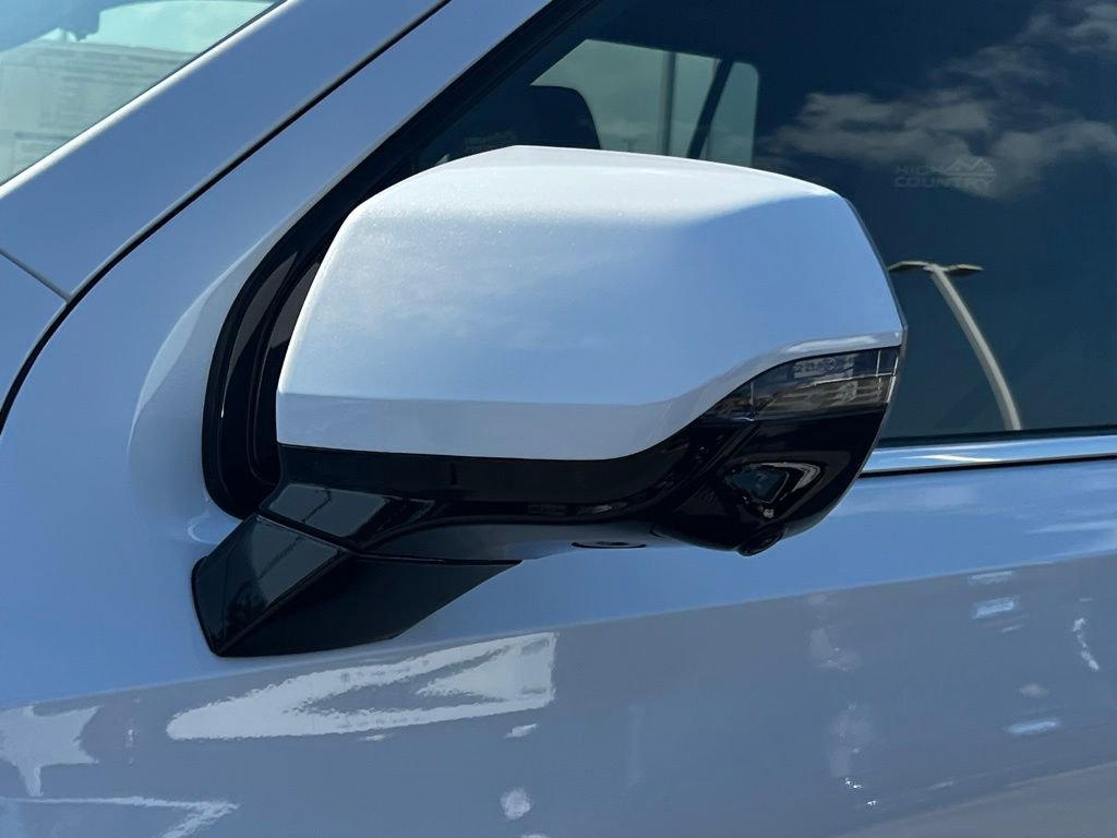 New 2026 Chevrolet Tahoe High Country w/ Sun And Tow Package RWD image 25