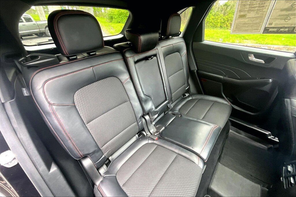 Used 2023 Ford Escape ST-Line w/ Tech Pack #1 AWD/4WD image 16