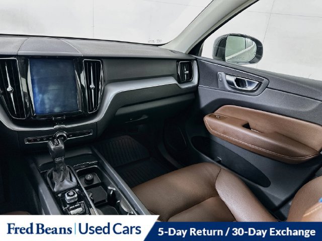 Used 2020 Volvo XC60 T5 Momentum w/ Protection Package Premier AWD/4WD image 27