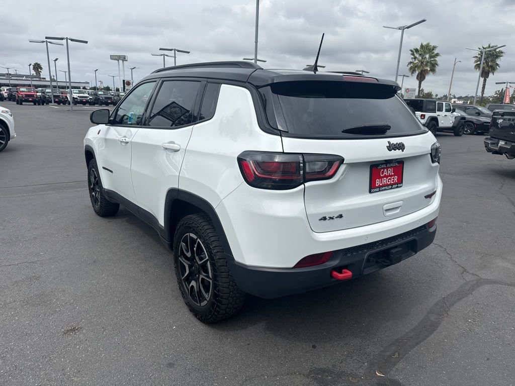 Certified 2025 Jeep Compass Trailhawk w/ Trailhawk Elite Group image 5
