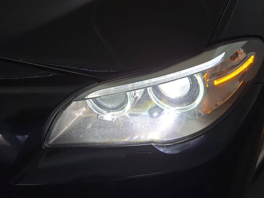 Used 2016 BMW 550i Sedan RWD image 33