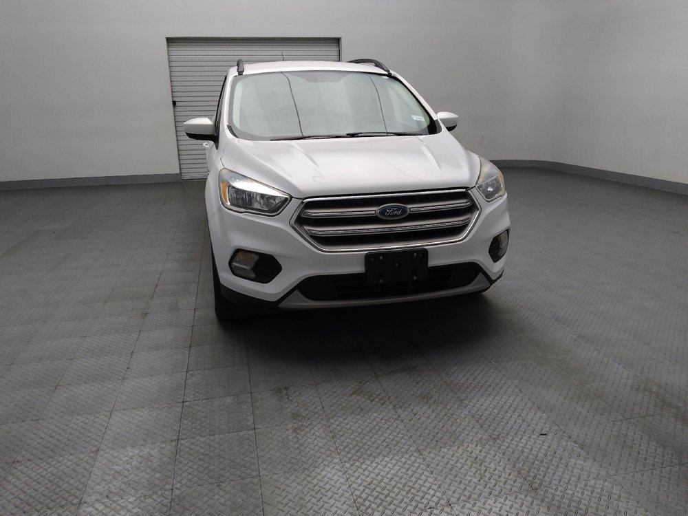 Used 2018 Ford Escape SE FWD image 14