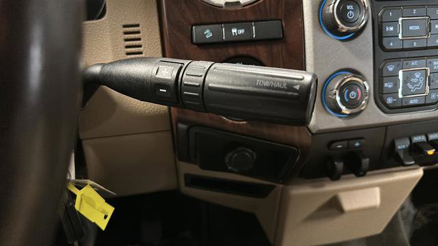 Used 2014 Ford F350 Lariat w/ Lariat Ultimate Package AWD/4WD image 18