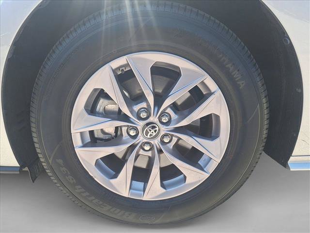 Certified 2021 Toyota Sienna LE w/ LE Plus Package AWD/4WD image 21