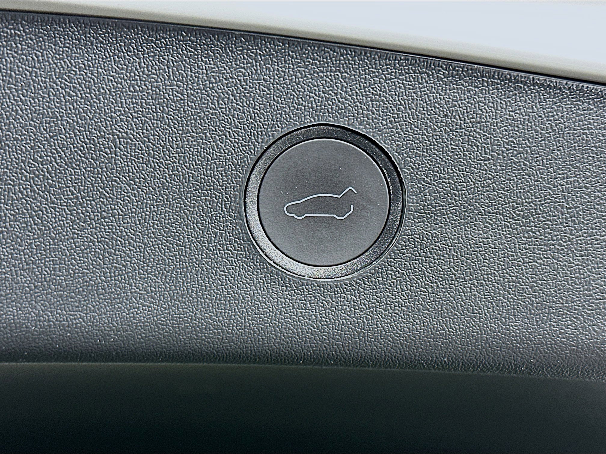 Used 2023 Tesla Model 3 Standard Range image 28