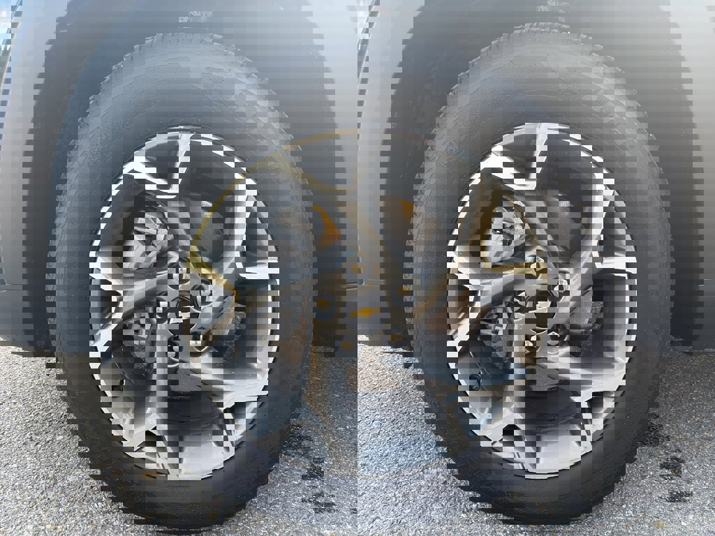 Used 2025 Chevrolet Trax LT w/ Driver Confidence Package image 11