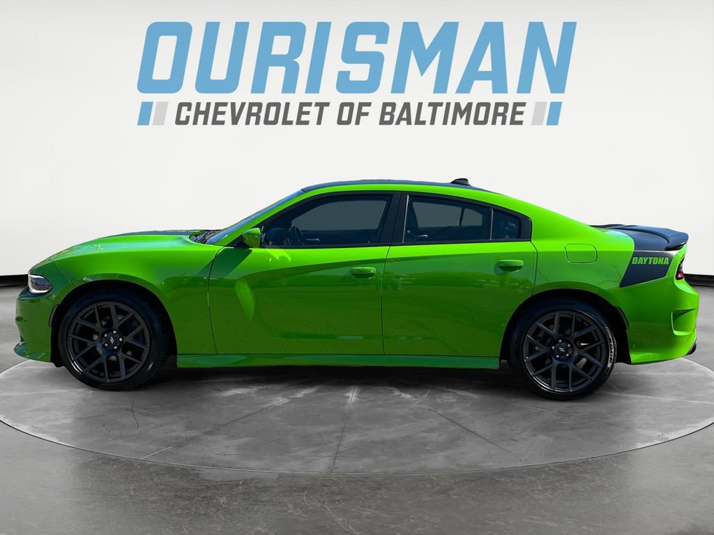 Used 2017 Dodge Charger R/T image 3