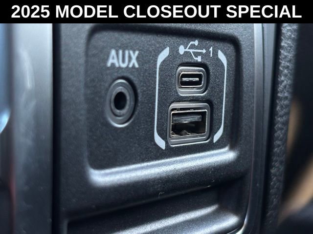 New 2025 Jeep Gladiator High Tide image 38