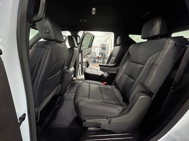 Used 2026 Chevrolet Traverse Z71 w/ Driver Confidence Package AWD/4WD image 12