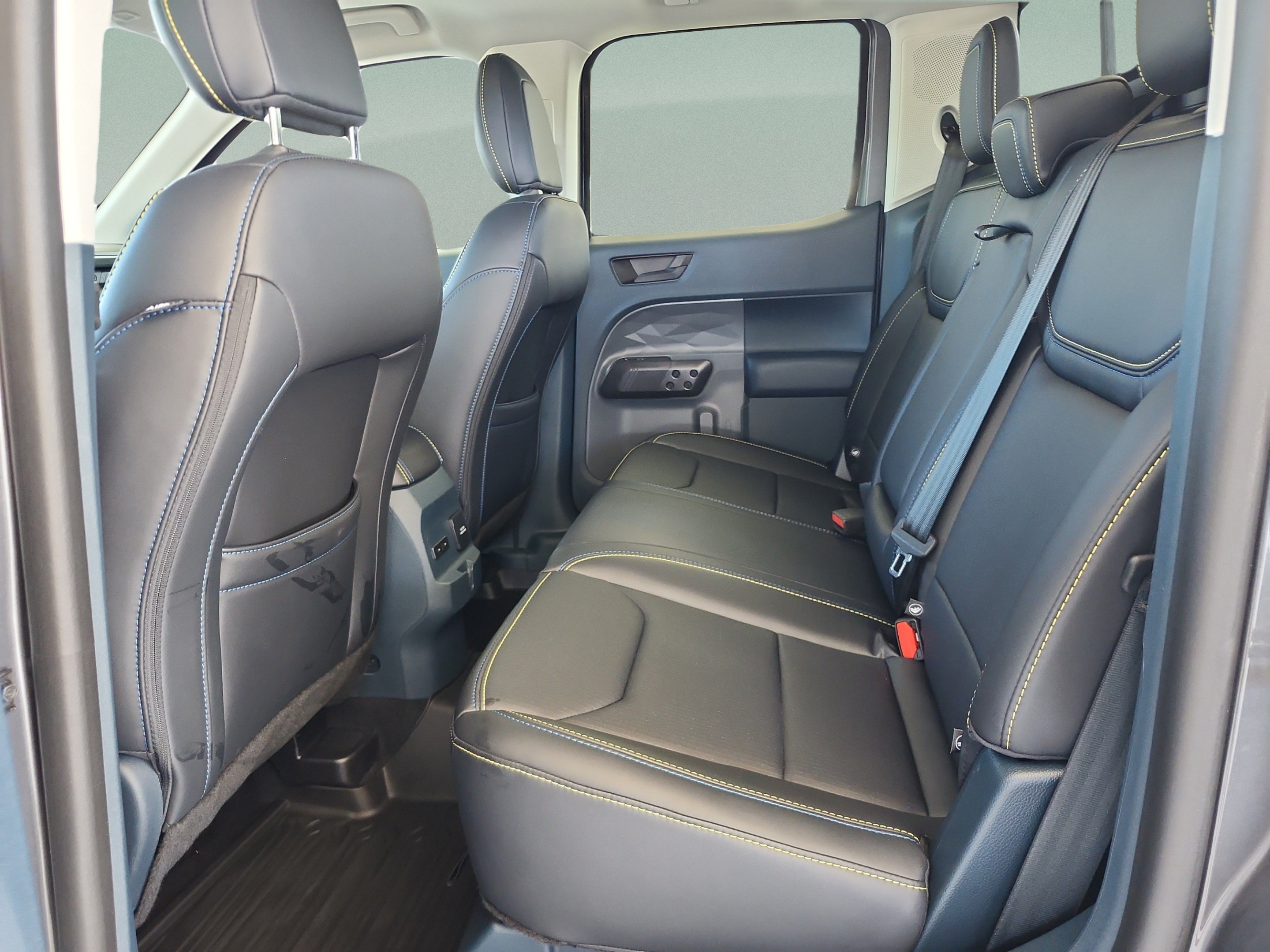 Used 2025 Ford Maverick Lobo AWD/4WD image 18