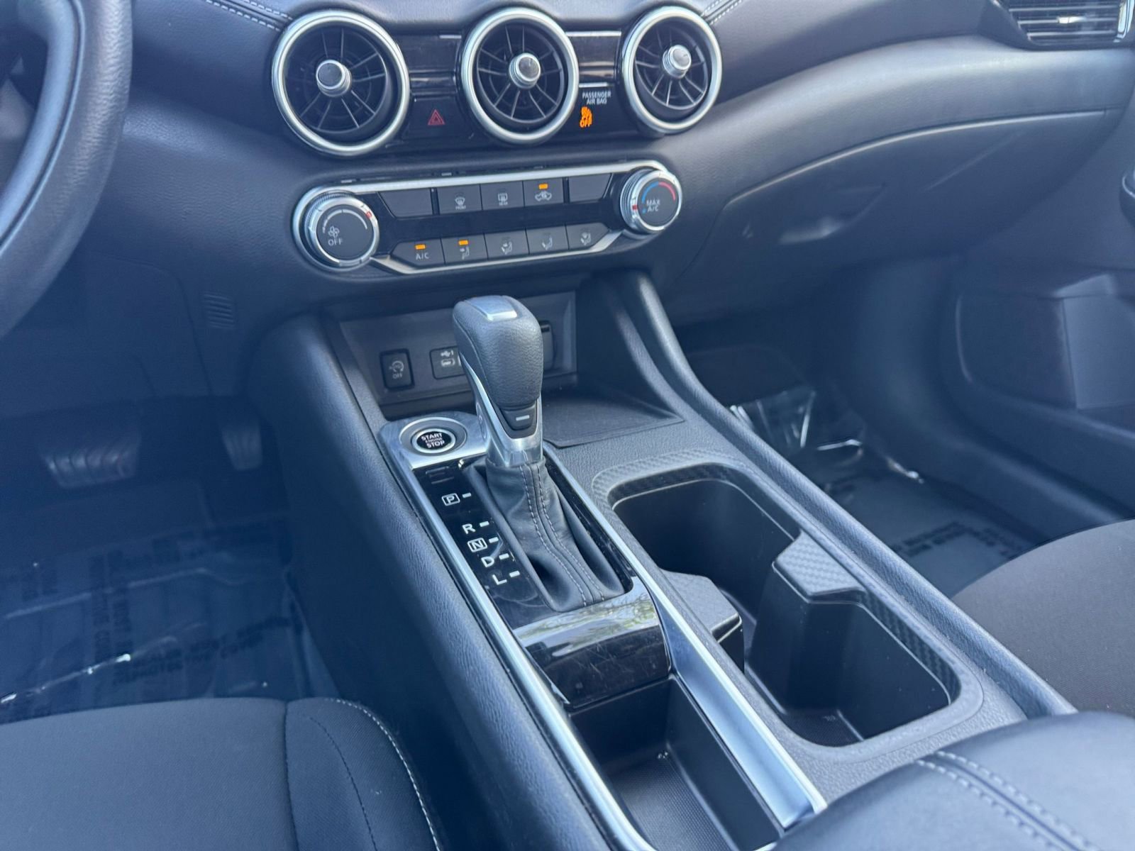 Used 2025 Nissan Sentra SV image 40