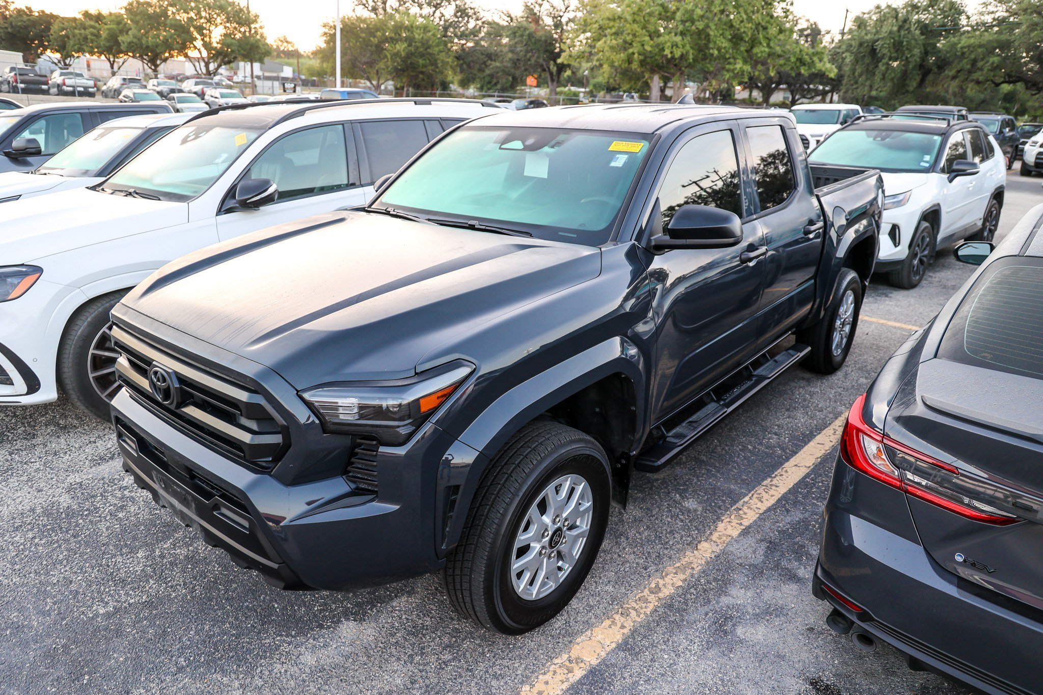 Certified 2024 Toyota Tacoma SR AWD/4WD image 3