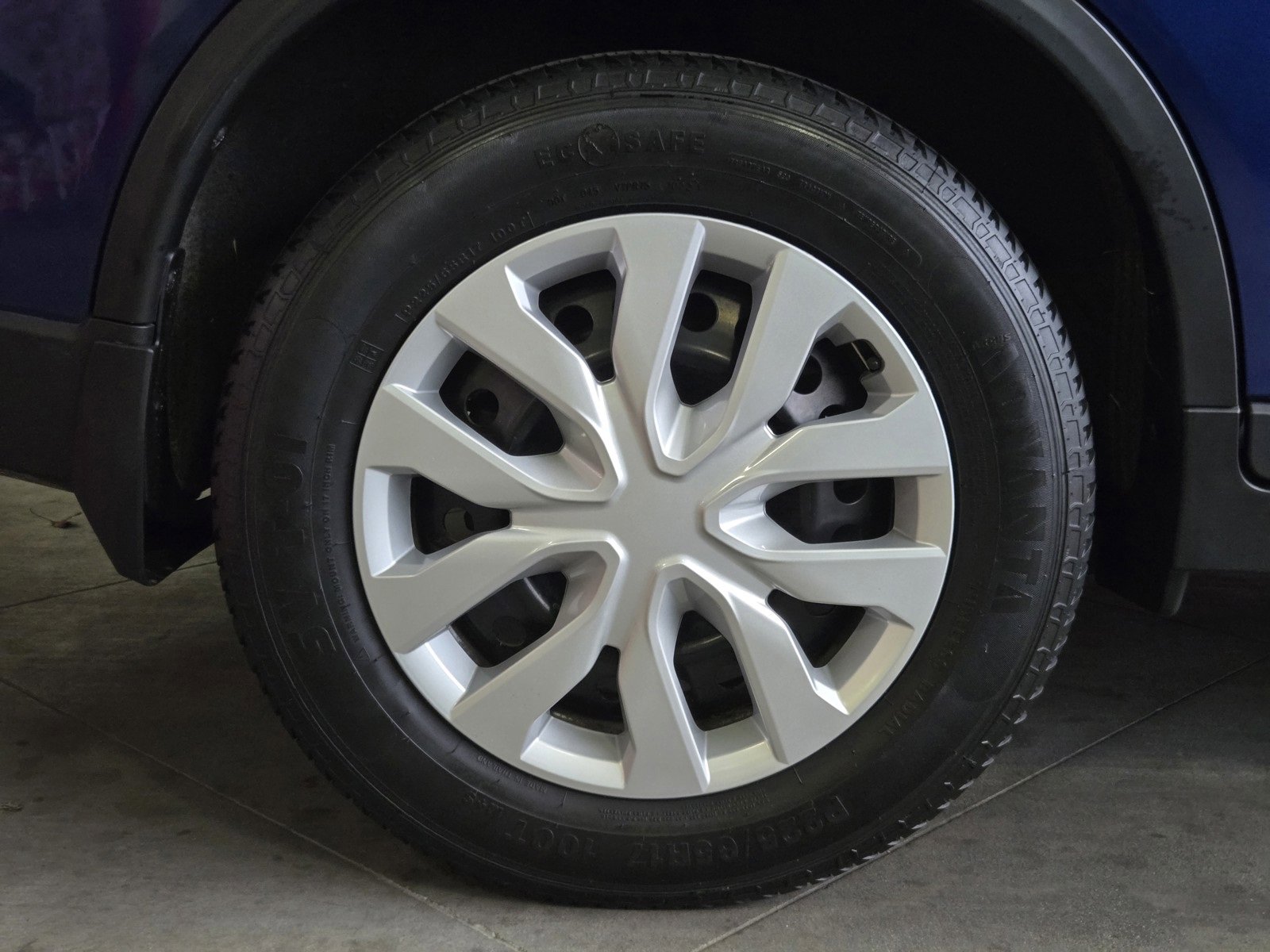 Used 2020 Nissan Rogue S image 5