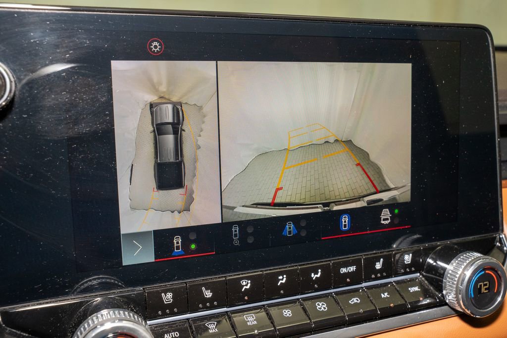 Used 2024 GMC Canyon AT4 w/ AT4 Premium Package image 14