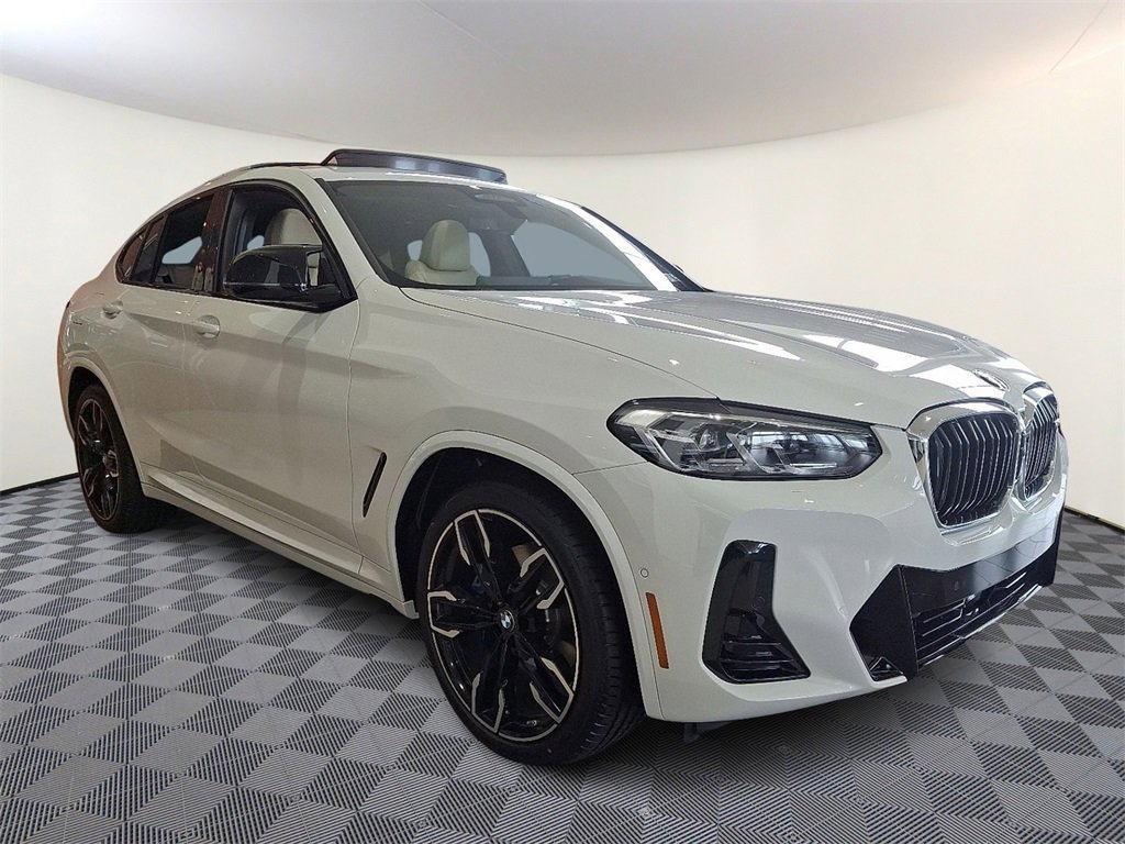 New 2025 BMW X4 M40i