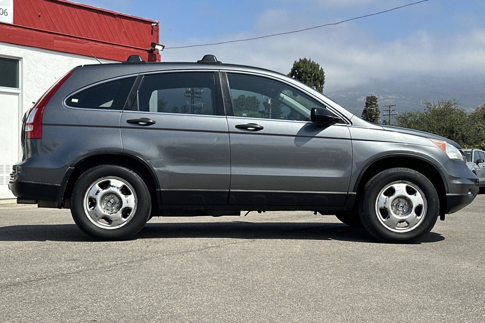 Used 2010 Honda CR-V LX image 3