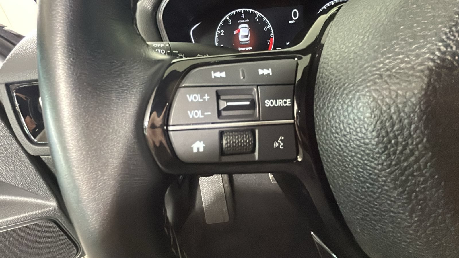 Used 2023 Honda Civic Sport image 16