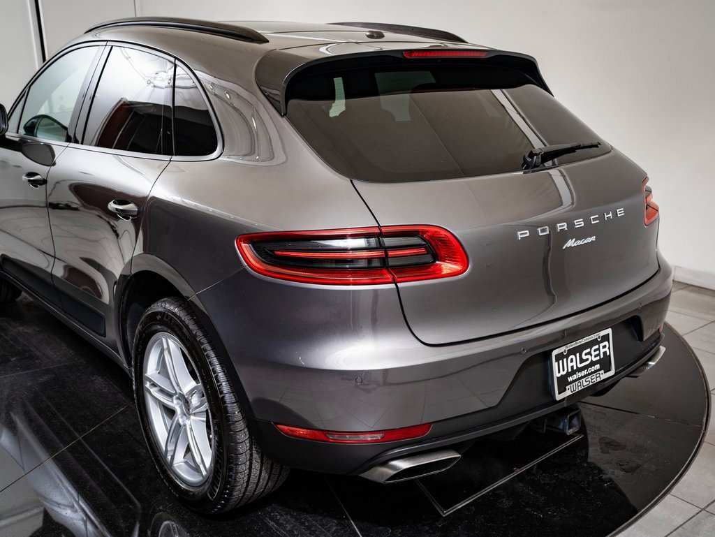 Certified 2018 Porsche Macan image 22