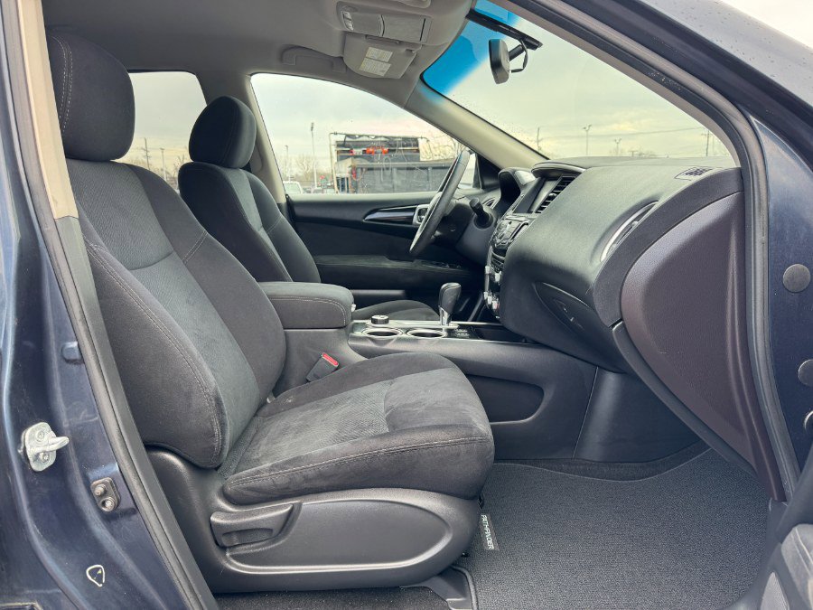 Used 2016 Nissan Pathfinder SV AWD/4WD image 20