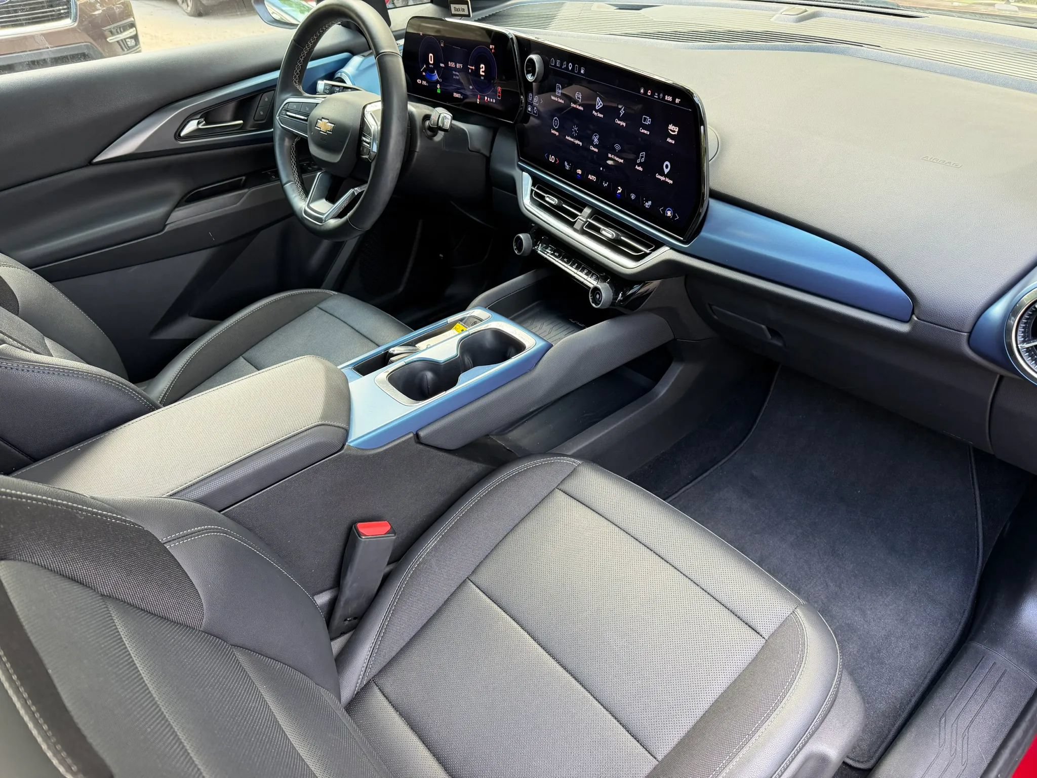 Used 2025 Chevrolet Equinox EV LT w/ Convenience Package FWD image 20