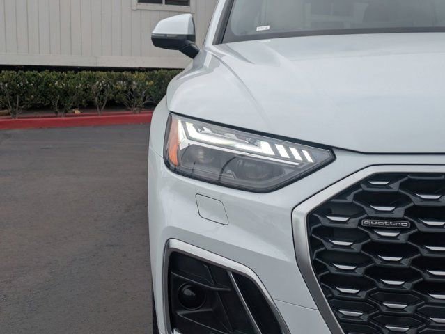 Used 2021 Audi Q5 Prestige w/ Prestige Package AWD/4WD image 10