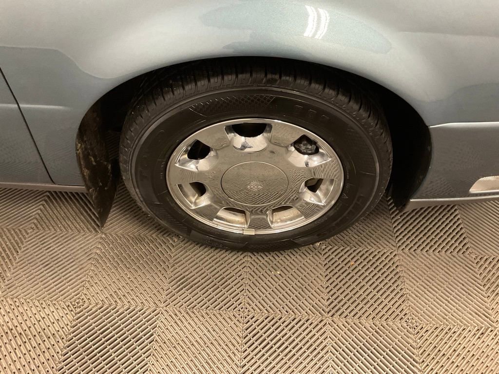 Used 2000 Cadillac De Ville w/ Comfort/Convenience Pkg image 24