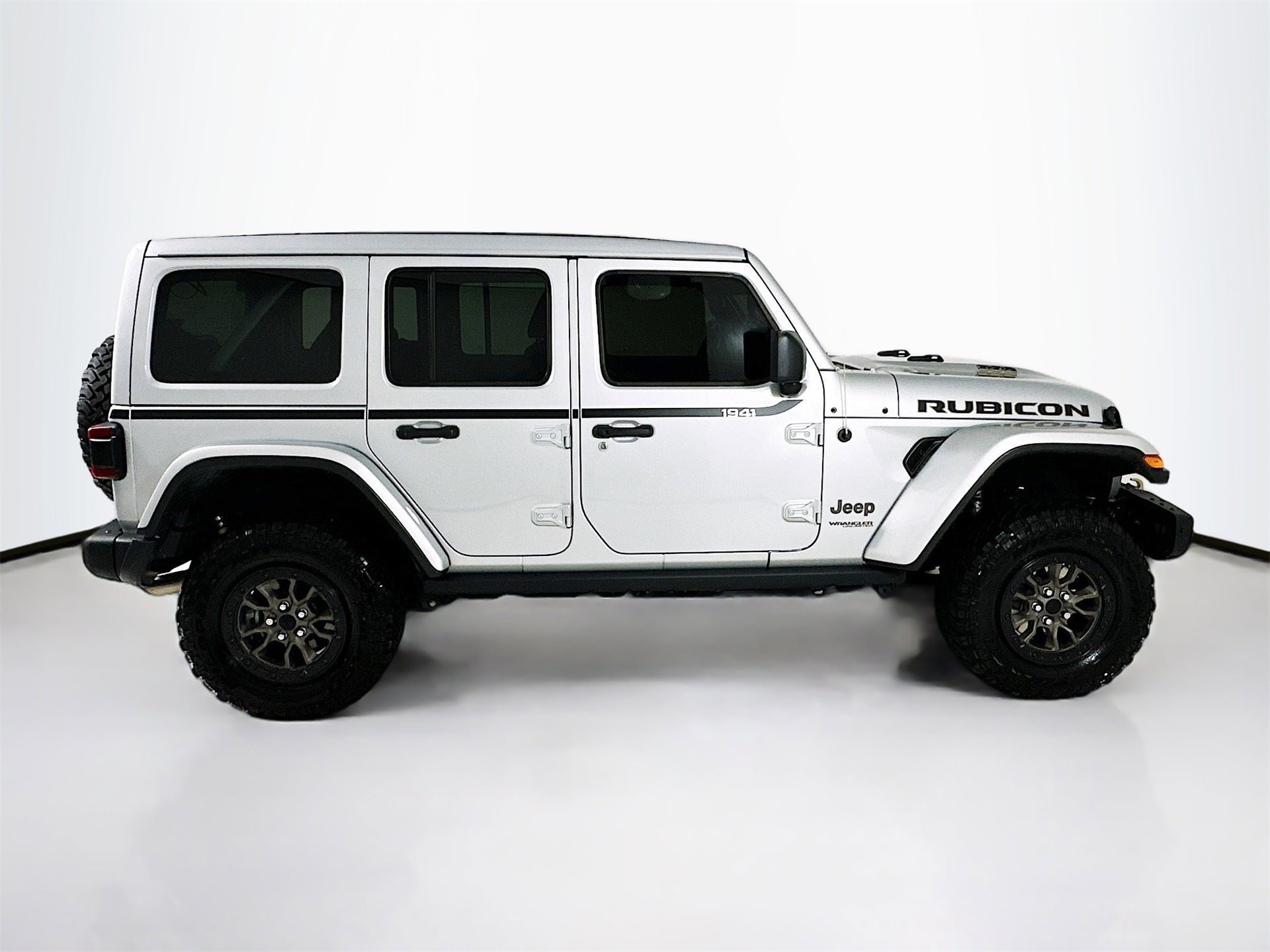 Used 2022 Jeep Wrangler Unlimited Rubicon w/ Trailer Tow Package image 9