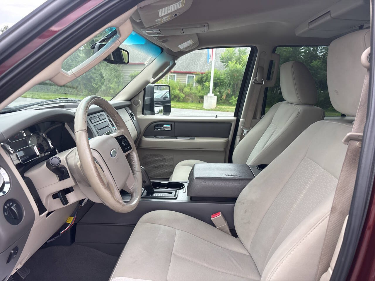 Used 2010 Ford Expedition XLT AWD/4WD image 11