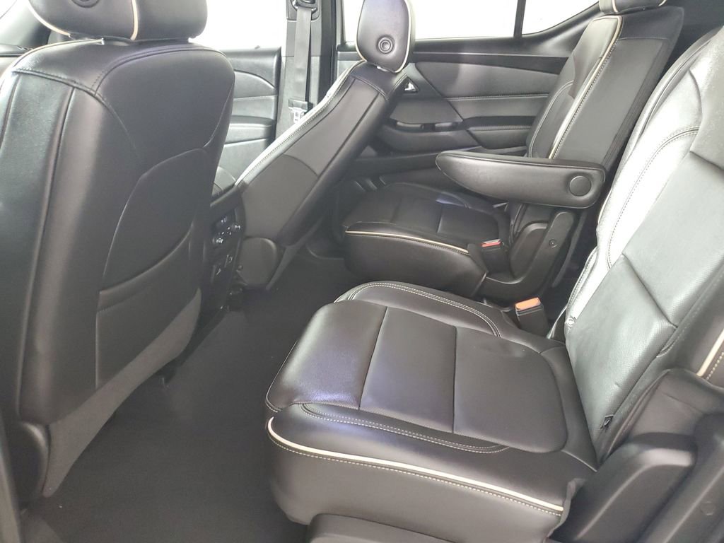 Used 2023 Chevrolet Traverse Premier w/ Redline Edition image 13