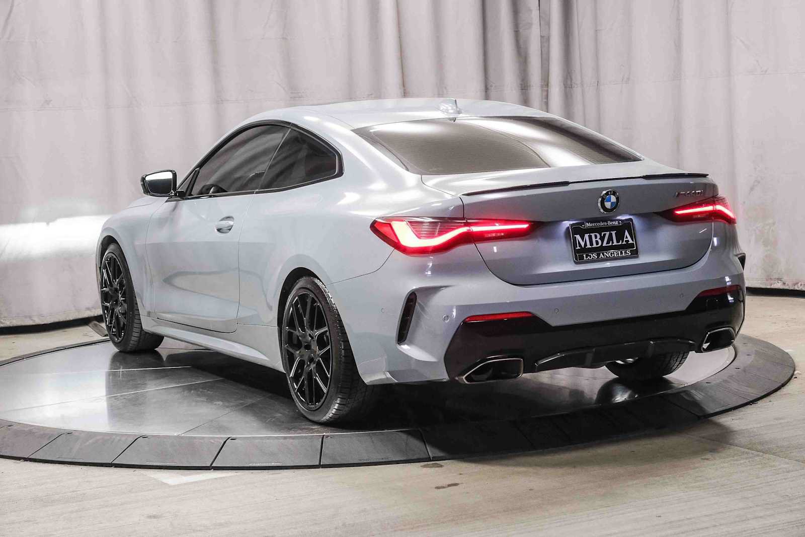 Used 2022 BMW M440i Coupe w/ M Carbon Exterior Package RWD image 2