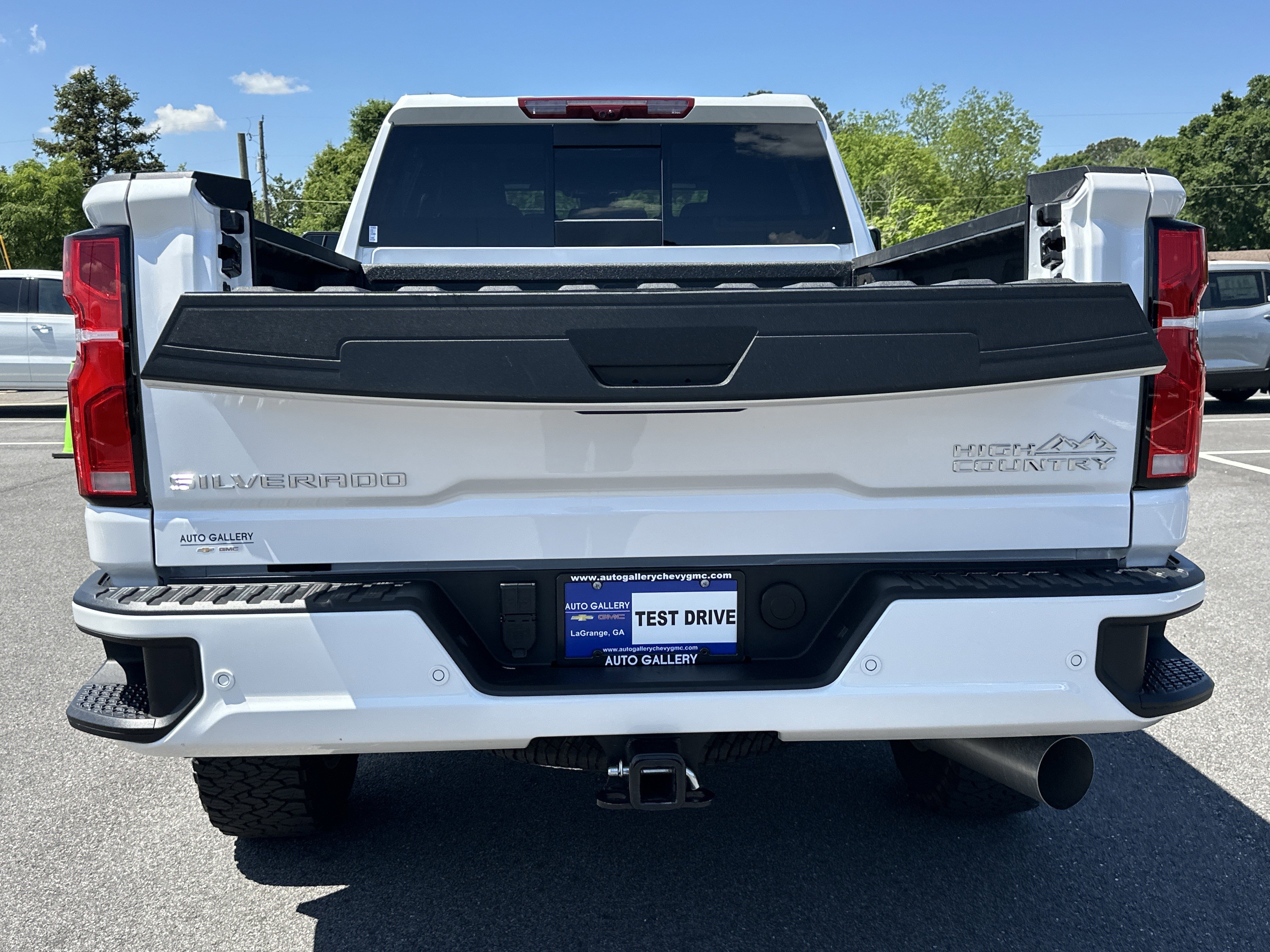 Certified 2024 Chevrolet Silverado 2500 High Country w/ High Country Premium Package AWD/4WD image 19