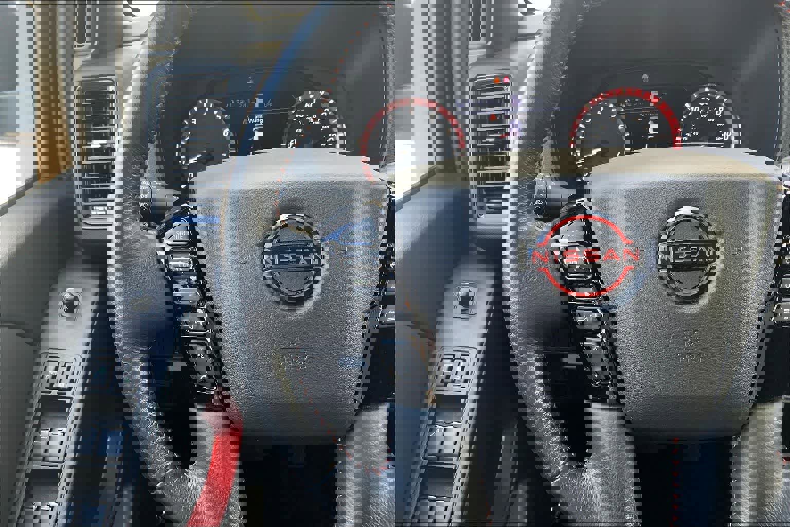 Used 2022 Nissan Frontier Pro-X image 24