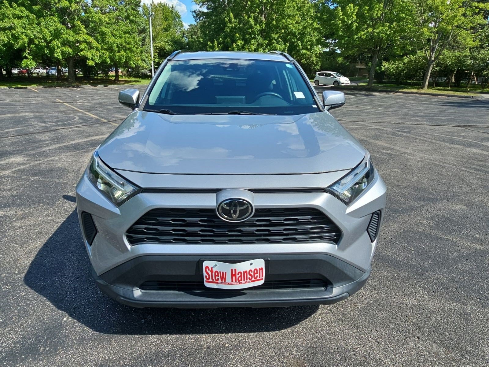 Used 2023 Toyota RAV4 XLE AWD/4WD image 9