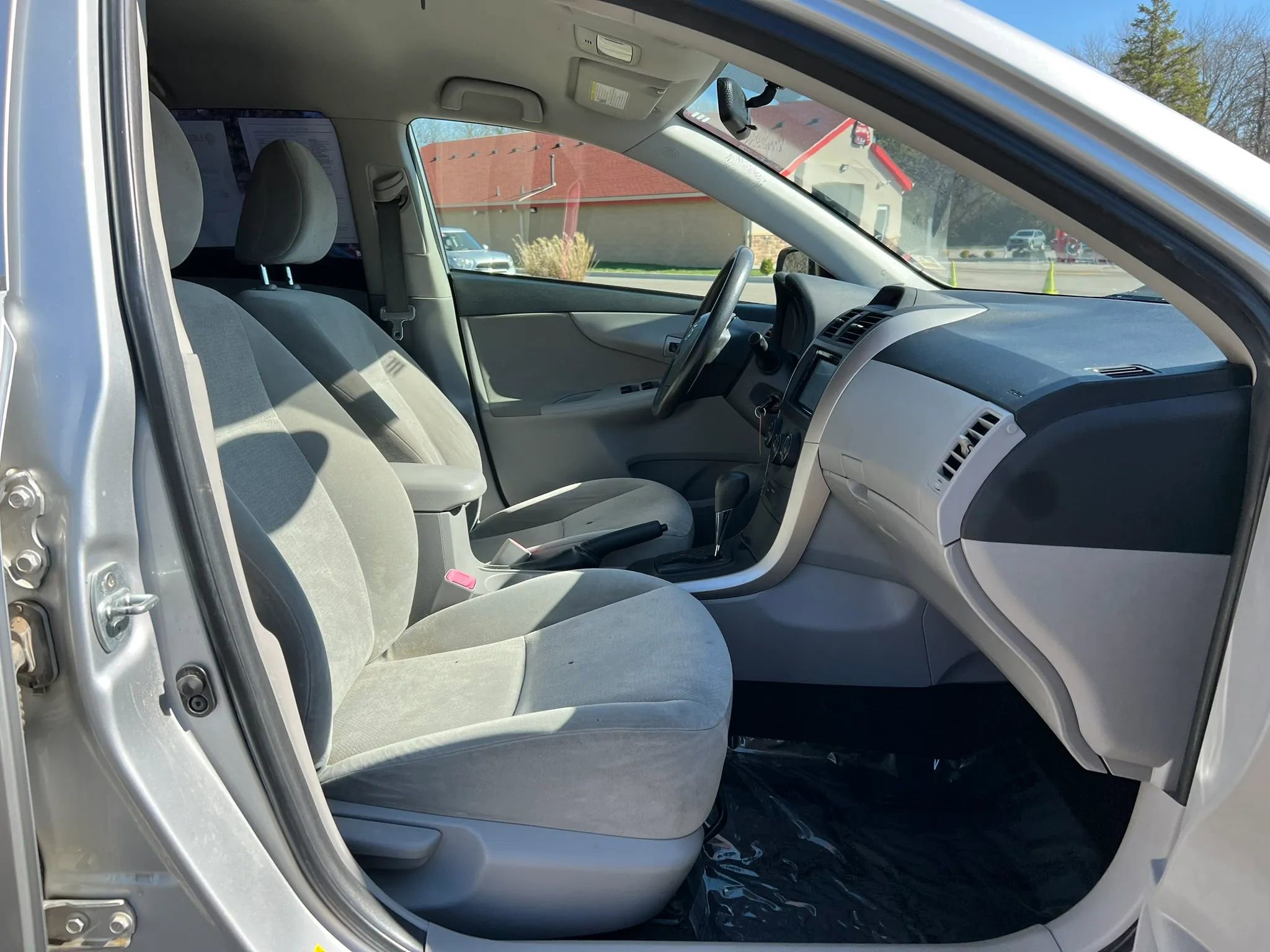 Used 2013 Toyota Corolla L image 19