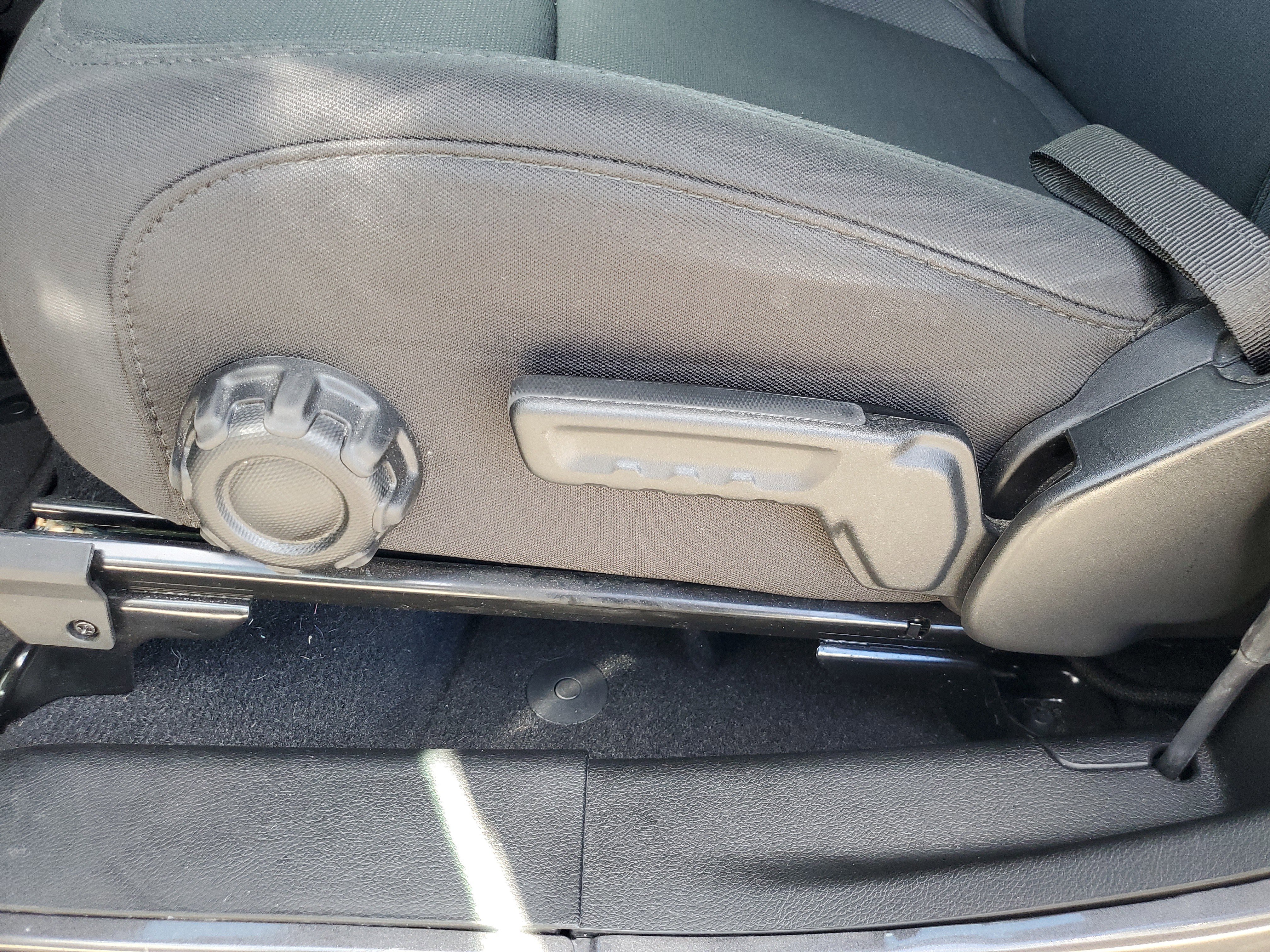 Used 2022 Jeep Wrangler Sport S image 15