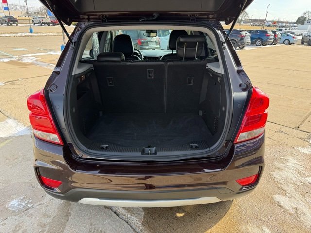 Used 2022 Chevrolet Trax LT w/ LT Convenience Package image 33