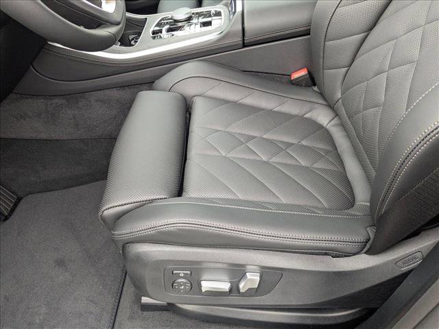 Used 2026 BMW X5 xDrive50e w/ Parking Assistance Package image 4