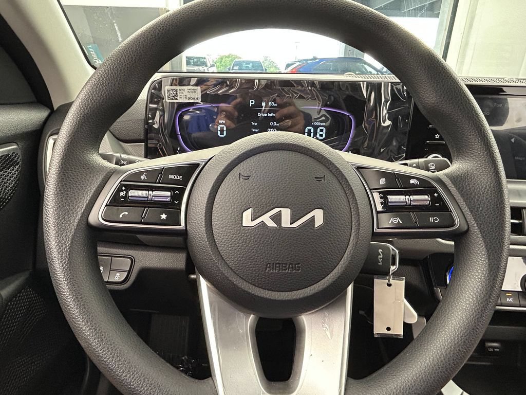 Used 2026 Kia Seltos LX FWD image 26