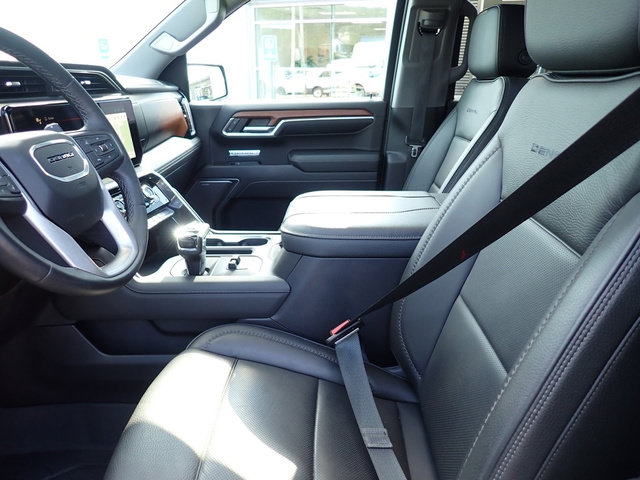 Used 2023 GMC Sierra 1500 Denali AWD/4WD image 16