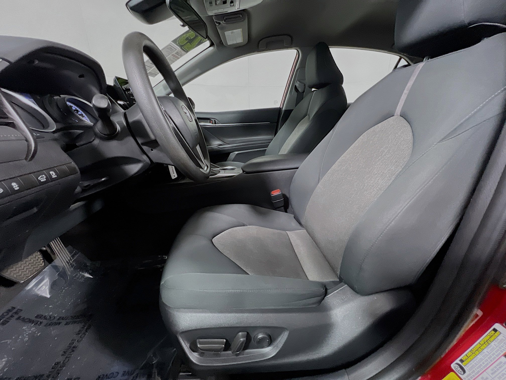 Used 2023 Toyota Camry LE image 15